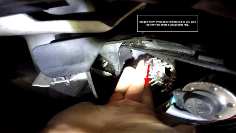 Audi Q7 headlight bulb replacement — Step 5